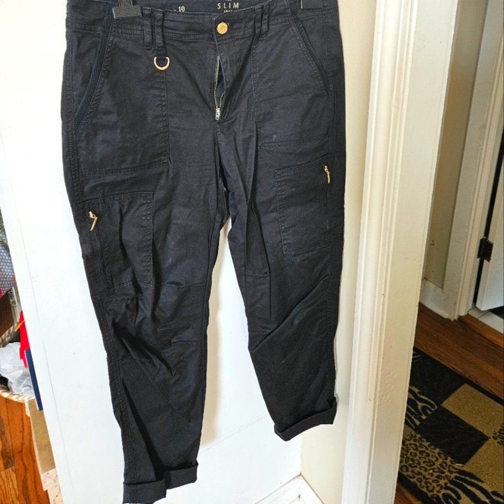 White HouseBlack Market Black Crop Cargo Pants